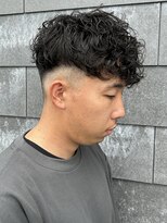 ヒュイル バイ ニアウ(Hwyl by Niau)&nbsp;メンズマッシュパーマスペインカールスパイラルパーマフェード