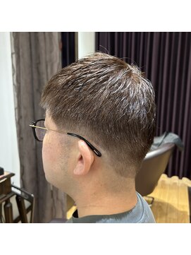 ルユイット(Le huit) フェード風カット