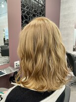 モダンメイド 四条烏丸(modern made)&nbsp;ミディアム20代30代40代カールセミディシアーカラー姫カットボブ