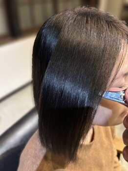 コキナダ(COKINADA)の写真/髪質改善の縮毛矯正はCOKINADAにお任せを。ダメージを軽減しながら扱いやすいスタイルへ◎