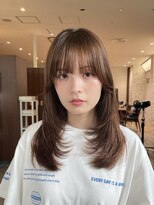 ジョエミバイアンアミ(joemi by Un ami) レイヤーカットミディアム/11トーンベージュカラー