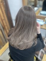 リッカ(RICCA)&nbsp;【ハイライトグラデーションカラー】透明感グレージュ♪