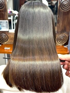 ハーシーバイアポロ 相模大野(HERSHE by apollo) x髪質改善/ホワイトグレージュ/レイヤーカット/チェリーブラウン