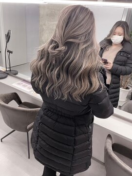 キング(K!ng) 縮毛矯正髪質改善ハイライトレイヤーカット枚方美容室エクステ