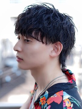 ライラ(Lyla) マッシュショート 細かい動きのツイストスパイラル