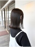外ハネミディアム×アンバーベージュ