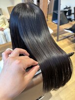 ロッカ(ROCCA)&nbsp;ロング×ストレート×艶髪×髪質改善×暗髪グレージュ