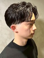 ディスイズバーバーサード(THIS IS BARBER 3rd) カルマパーマ ニュアンスパーマ センターパート 韓国風ヘア