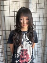 ウム(UMM) バタフライカット