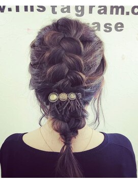 美容室オーブ おいらせ店 編み込みアレンジ