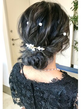 ヘアアンドメイクフリッシュ(HAIR&MAKE FRISCH) グレージュとヘアアレンジ