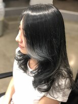 デミュート(DEMUT) ブリーチなし/ブルーグレージュ/ミディアムローレイヤー