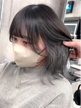 リル 溝の口(LiL) シルバー&ブラック