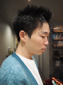 シュルムデイズ(surume daiz) 刈り上げなし × スパイキーショート