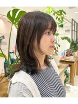 ピークアブー アヴェダ 池袋東武(PEEK-A-BOO AVEDA) 柔らかいレイヤーミディ