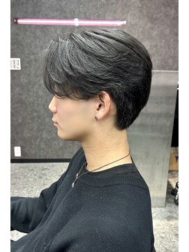 メンズサロン スライバイリアオオサカ(Sly By Ria OSAKA) ～毛流れセンターパート～【大阪/梅田】