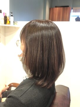 ヘアー グリーン(hair green) 40代50代60代/ミディアムレイヤー/内巻きレイヤー