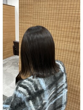 互感 近岡店 切りっぱなしボブ