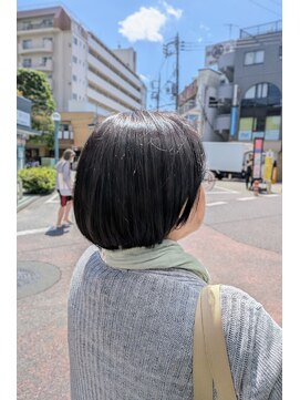 ヘアーメークテスタヴァンティ (Hair make Testavanti) ミニボブ×モノトーンベースグレイカラー