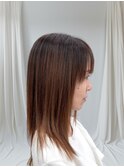 シャギー風自然なストレートヘア