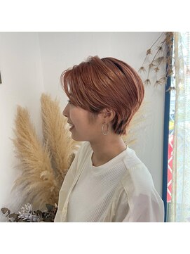 ジジ ヘアワークス(gigi hair works) レザーカット+ショートヘア