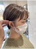 耳掛けショート/ハイライト#細めハイライト#くすみベージュ