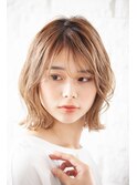 自然なボリュームのパーマ