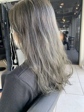 メゾンアクア 表参道(Maison ACQUA) ブリーチなしカラー　透明感　グレージュ　オリーブ