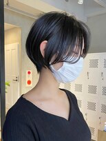 エリマ  茅ヶ崎(elima)&nbsp;ミルクティーベージュカラーハイライトくびれショートヘア