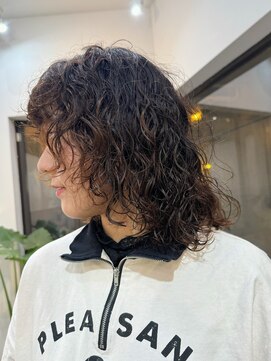 ナループロアオハナ(Nalu pu loa ohana) ウルフパーマ/顔まわりウルフ/ウルフ/パーマ/くるくるパーマ