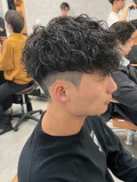 エルマーク 天王寺(L-MARK)&nbsp;スペインカールスパイラルパーマツイストパーマフェード短髪