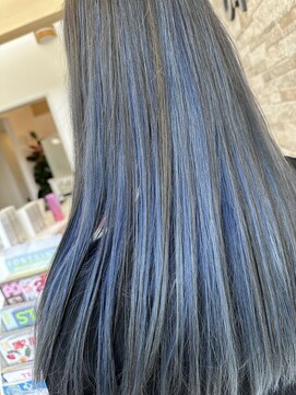 カペリ デ アーテ(Capelli di arte) ブルーカラー/ハイライト/ブルーグレージュ