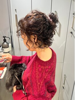 リラス 博多(rilas)の写真/デザインに合わせたカット×希望に合わせた強さのパーマ◎再現性の高い技術でセットも簡単!メンズもお任せ!