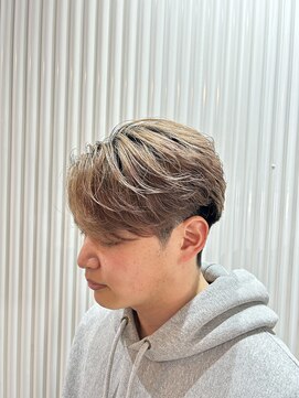 ラテ 伊勢崎(LATTE) 毛流れセンターパート
