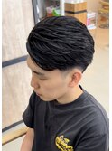 フェザーパーマセンターパートツーブロック刈り上げ