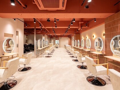 ヘアーアンドメイク ビス(HAIR&MAKE bis)の写真