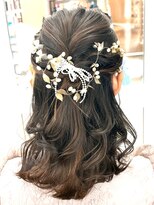 ムーア(MUA) 【ハーフアップ】×お呼ばれヘア