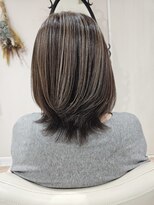 アッシュ 二俣川南口店(Ash) ◆肩ラインレイヤー/極細ハイライト/白髪ぼかし◎/グレージュ