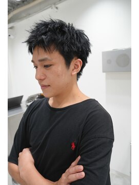 イル 天神大名店(ill) ベリーショート/スパイキーショート/短髪