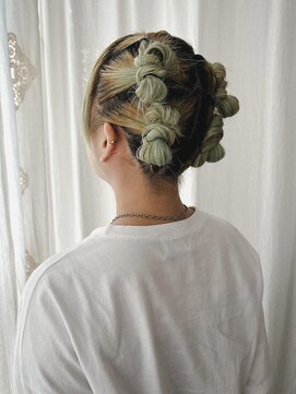 ハク メゾン(HaKU maison) リボンツインアレンジ/ミディアムヘアアレンジ/推し活ヘア