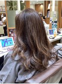 ロングレイヤーベージュブラウン