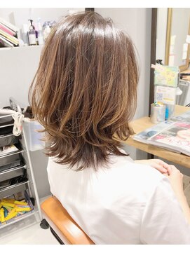 ミッシェル アフロート(michelle afloat) 20代３０代４０代５０代ひし形ツヤトップふんわりCカーブカット