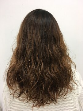 イントゥヘア(into hair) 20代30代40代似合わせカット海外風カジュアルパーマ　武蔵小杉