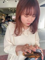 ヌーフェム(nuu fem)&nbsp;顔まわりカットナチュラルレイヤー小顔カットピンクベージュ