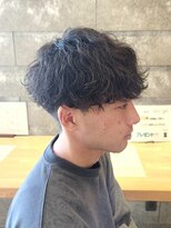 ニアウ 伊勢崎連取店(Niau)&nbsp;刈り上げマッシュ波巻きツイストスパイラルパーマメンズショート