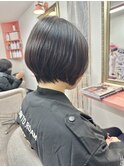 くびれショートボブ　小顔