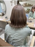ミルクティーベージュ