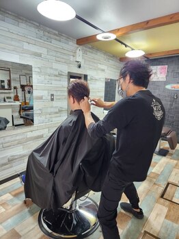 ミウ(MIU)の写真/1人のスタイリストが担当のため丁寧な施術が魅力◎毎月無理なく通える価格で理想のスタイルに！