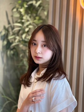 パノラ 立川(PANOLA) ミディアムレイヤー 顔周りレイヤー センターパート