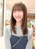 ミディアムレイヤーカットストレートロングウルフカットベージュ